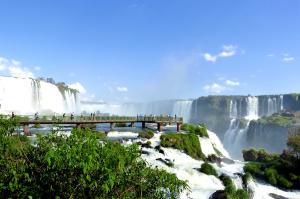 Brasilien  -  Naturparadiese und barocke Juwelen