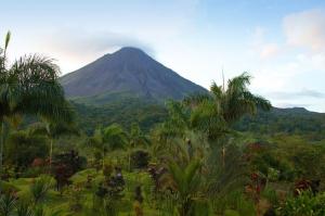 Costa Rica - Faultiere, Kolibris und Vulkane